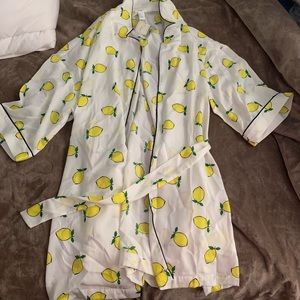 Forever 21 lemon robe 🍋